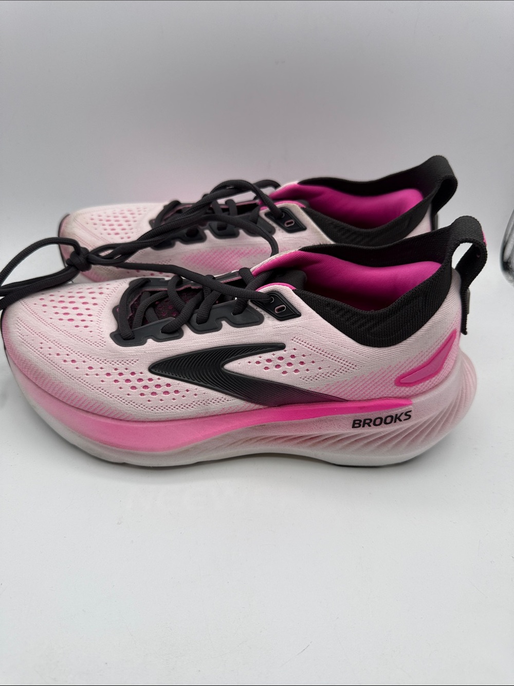 Brooks Glycerin 23 women’s 7.5 Pink and Black Running Shoes S1 - Picture 3 of 6